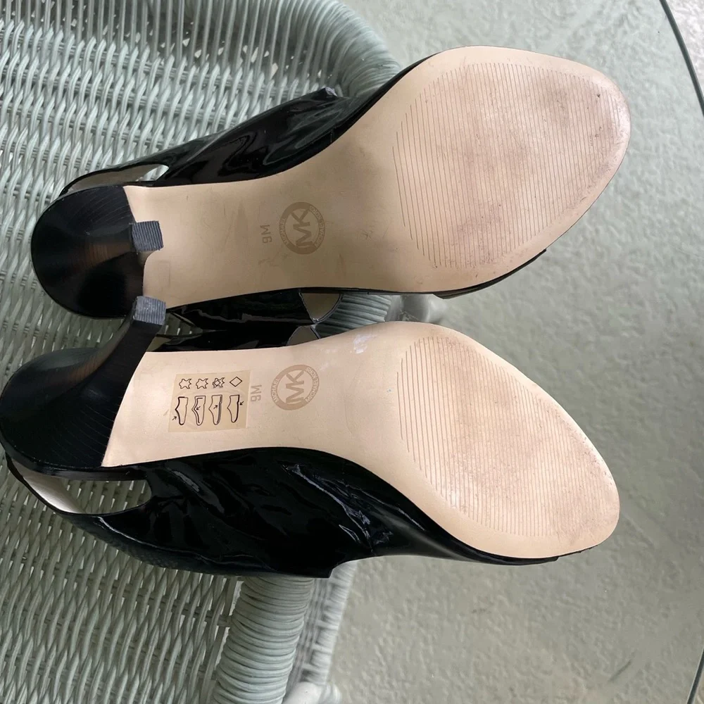 Michael Kors Heels Rochelle Sandal - Picture 2 of 5